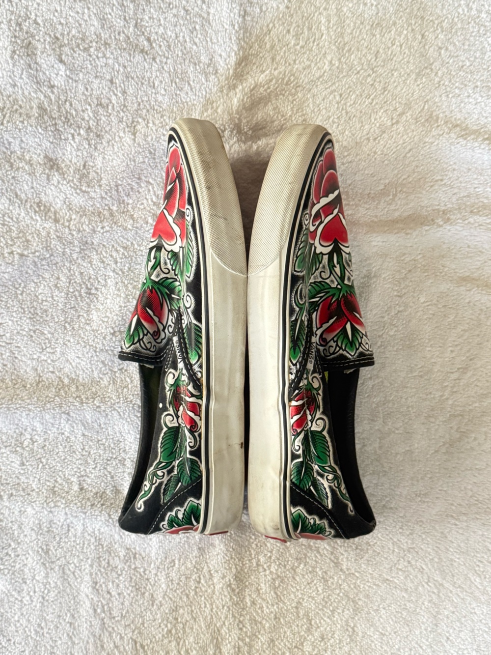Vans limited addition “Tattoo Roses” Slip-On Canvas Shoes - Picture 4 of 5